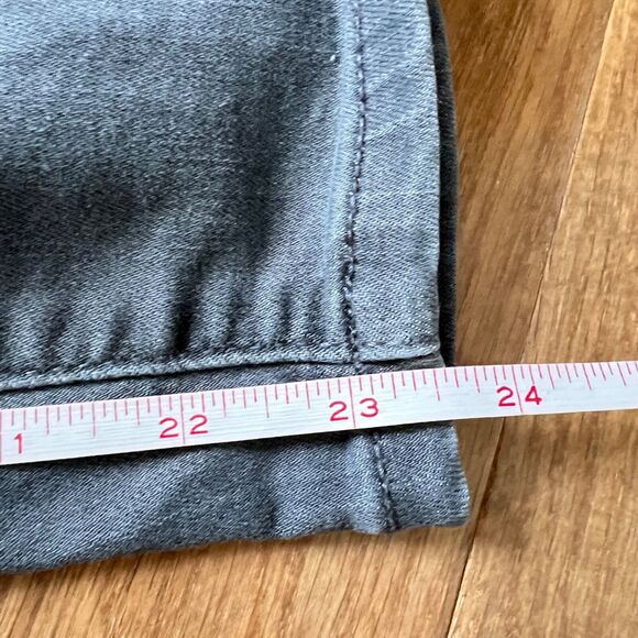 Torrid Jeans Size 3 Gray/Black Crop Pull-On Weekend Straight Super Soft Mid Rise - Picture 8 of 9